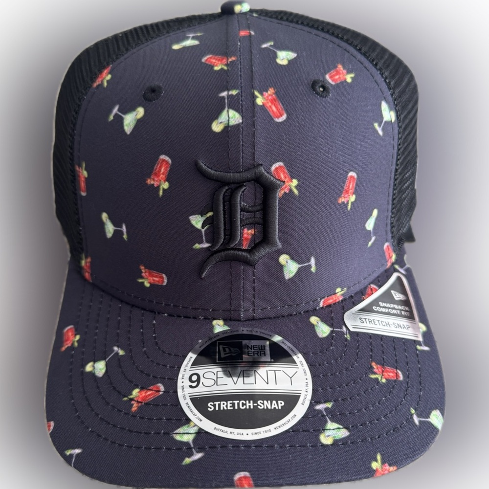 New Era Men's Detroit Tigers Adventure Drinks Pattern 9Seventy Stretch-Snap Hat